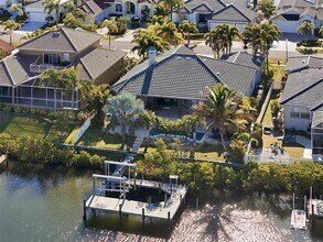 909 Allegro Ln in Apollo Beach, FL - Building Photo - Building Photo