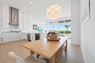 141 S Atlantic Ave in Cocoa Beach, FL - Building Photo - Building Photo