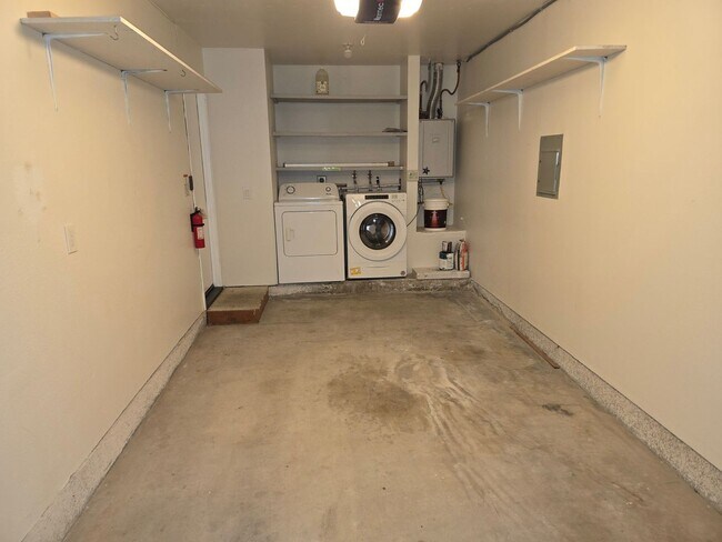 1720 Diamond St in San Diego, CA - Building Photo - Building Photo