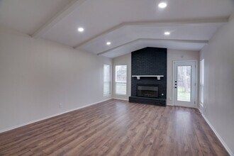 2103 Pompton Dr in Austin, TX - Building Photo - Building Photo