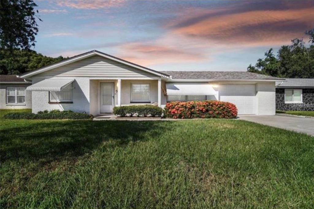 7245 Exemplar Dr in New Port Richey, FL - Building Photo