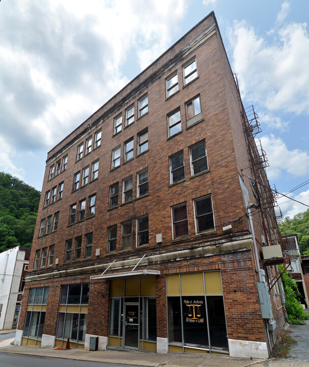 Tyson Towers in Welch, WV - Building Photo