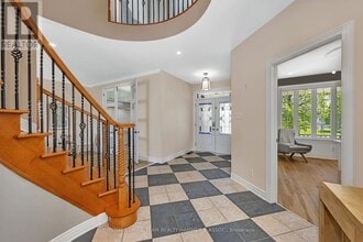 24 Tierney Dr in Ottawa, ON - Building Photo - Building Photo