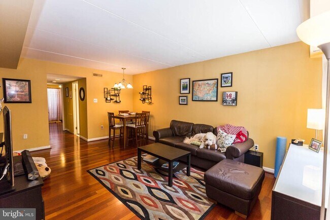 property at 512 S 12th St