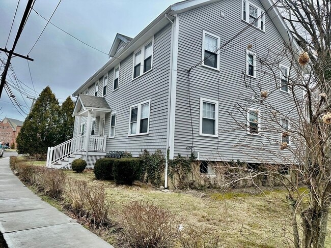 24 Brook Rd in Quincy, MA - Building Photo - Building Photo