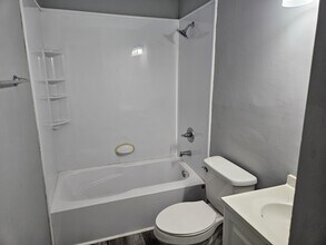 6607 Amanda Cir in Fayetteville, NC - Building Photo - Building Photo