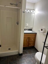 84 College Ave in Orono, ME - Building Photo - Building Photo