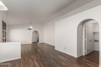 7331 W Paradise Dr in Peoria, AZ - Building Photo - Building Photo