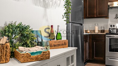 7656 Mailes Ct-Unit -201 in Jacksonville, FL - Building Photo - Building Photo