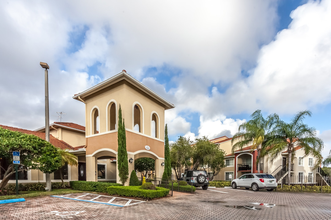 Sunset Gardens in Miami, FL - Building Photo