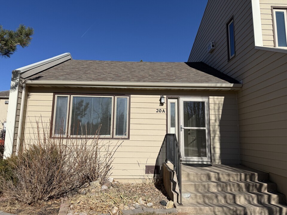 4310 W Main St in Rapid City, SD - Building Photo