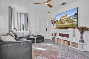 1129 10th St in West Palm Beach, FL - Building Photo