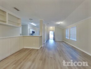 143 Redbud Dr, Unit 1317 in Forney, TX - Foto de edificio - Building Photo