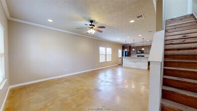 3406 Cullen Trail in College Station, TX - Foto de edificio - Building Photo