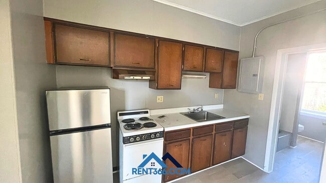 property at 101 N George St
