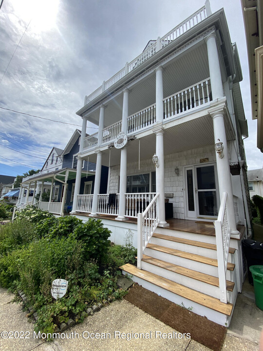 36 Surf Ave in Ocean Grove, NJ - Building Photo