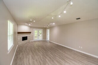 2721 R S Bailey Dr in Jacksonville, FL - Foto de edificio - Building Photo