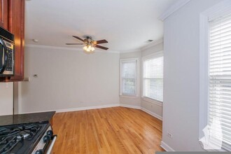 628 W Roscoe St in Chicago, IL - Building Photo - Building Photo