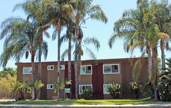 Southwinds Apartments in Escondido, CA - Building Photo - Building Photo