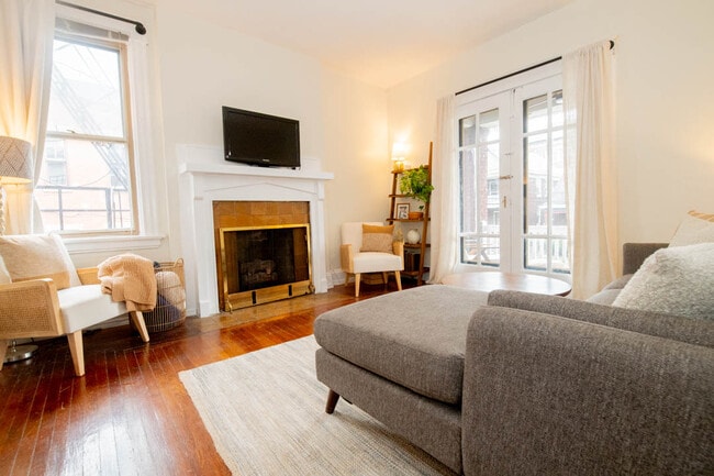 1628 De Sales Ln, Unit 1628 De Sales Ln in Cincinnati, OH - Foto de edificio - Building Photo