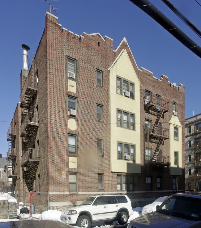 8-10 N 9th Ave in Mount Vernon, NY - Foto de edificio - Building Photo