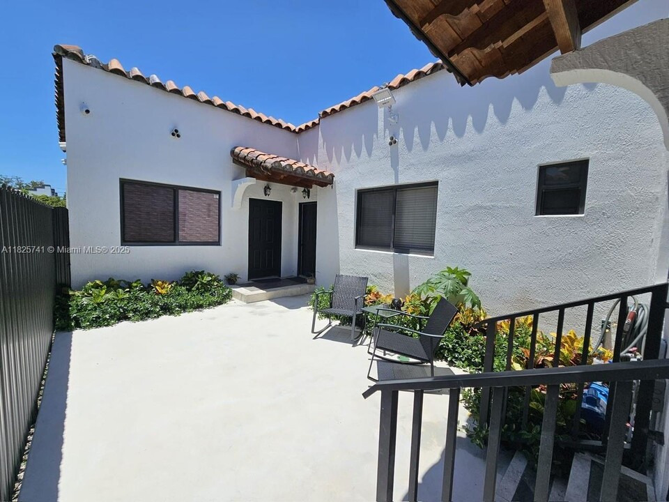 4752 SW 2nd Terrace in Coral Gables, FL - Building Photo