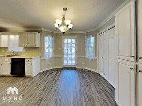 6125 Krandon Dr in Raleigh, NC - Building Photo - Building Photo