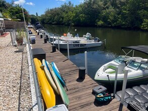 13155 Emerald Dr, Unit 4 in North Miami, FL - Building Photo - Building Photo