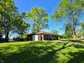10359 Chris Dr in Indianapolis, IN - Building Photo - Building Photo