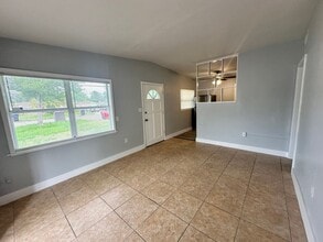 1507 Queensway Rd in Orlando, FL - Building Photo - Building Photo