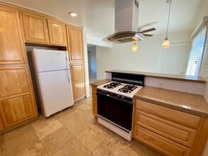 15707-15707 1/2 Larch Ave in Lawndale, CA - Building Photo - Building Photo