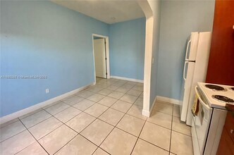 313 N Krome Ave in Homestead, FL - Building Photo - Building Photo
