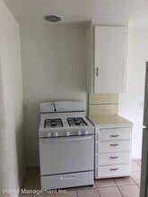 1803 E Chevy Chase Dr in Glendale, CA - Building Photo - Building Photo