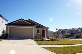 1714 Lanier Rd in Zephyrhills, FL - Building Photo