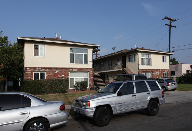 6901-6903 Flora Ave in Bell, CA - Building Photo - Building Photo