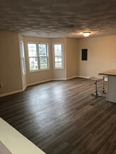 907 Smith St, Unit Apt. A - 1st Floor in Providence, RI - Building Photo - Building Photo