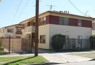 1218 N Berendo St in Los Angeles, CA - Building Photo - Building Photo