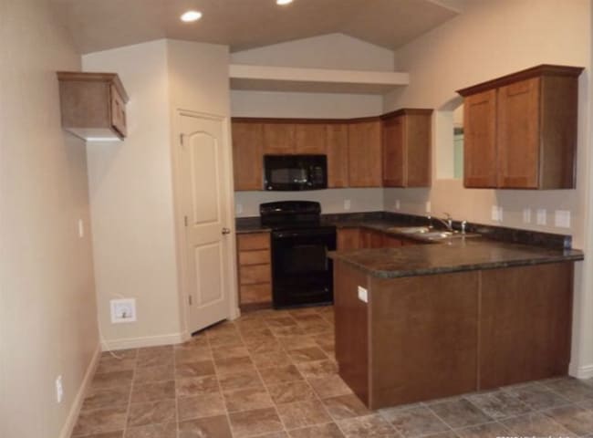 1019 Village River Ln in Midvale, UT - Building Photo - Building Photo