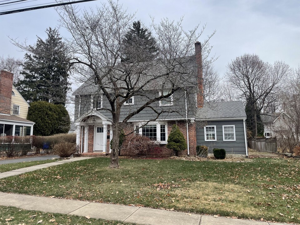 36 Lemay St in West Hartford, CT - Building Photo