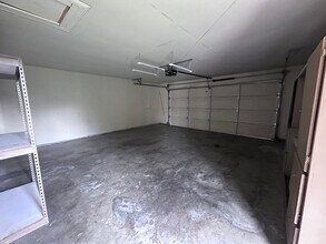 3829 W Hillsdale Ave in Visalia, CA - Building Photo - Building Photo