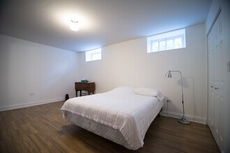 1829 N Humboldt Blvd, Unit B in Chicago, IL - Foto de edificio - Building Photo
