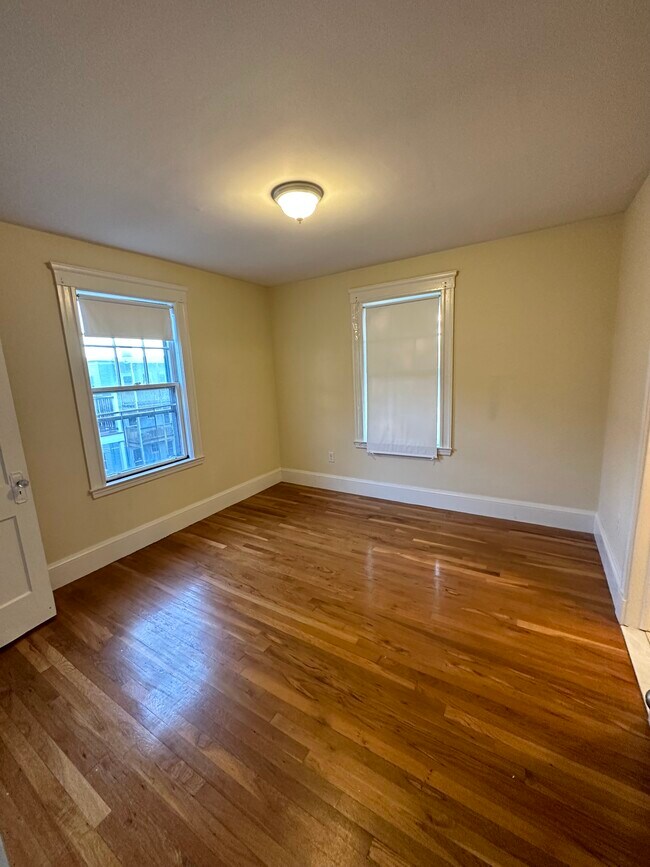 7 Stedman St, Unit 3