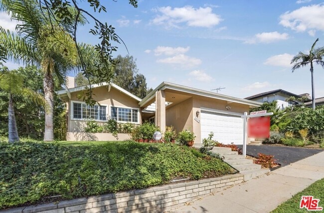 property at 2623 S Beverly Dr