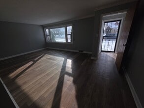 7348 W Medford Ave in Milwaukee, WI - Foto de edificio - Building Photo