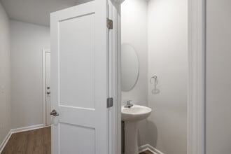 Pine Grove Townhomes in Guyton, GA - Foto de edificio - Interior Photo