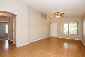 13221 W Acapulco Ln in Surprise, AZ - Building Photo - Building Photo