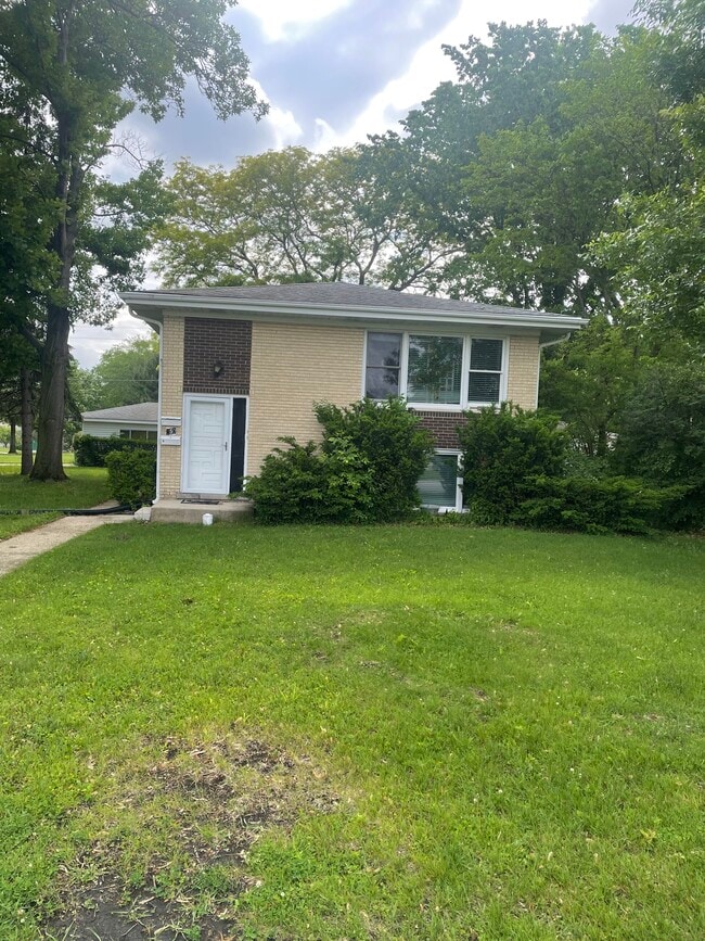 property at 250 Wayne Ct