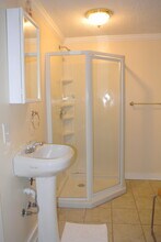 623 Old Salem Rd in Seneca, SC - Foto de edificio - Building Photo