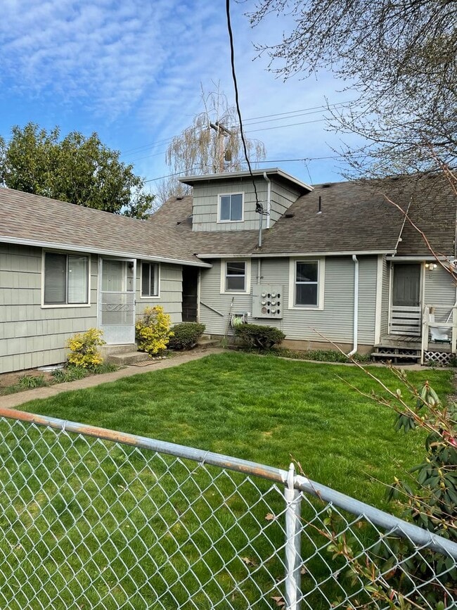 771 21st St SE in Salem, OR - Building Photo - Building Photo
