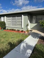 707 High Point Blvd N in Delray Beach, FL - Building Photo